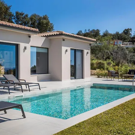 Eirini By Vintage Travel * Lakithra