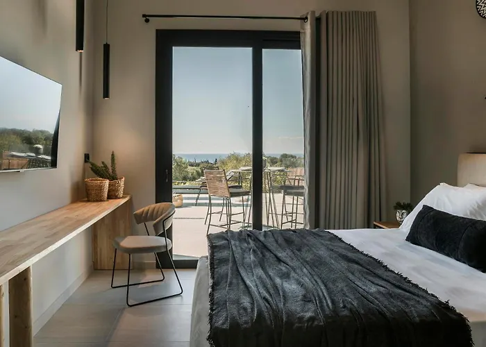 Eirini By Vintage Travel