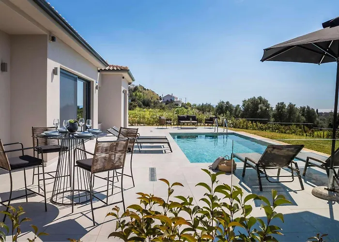 Eirini By Vintage Travel Lakíthra